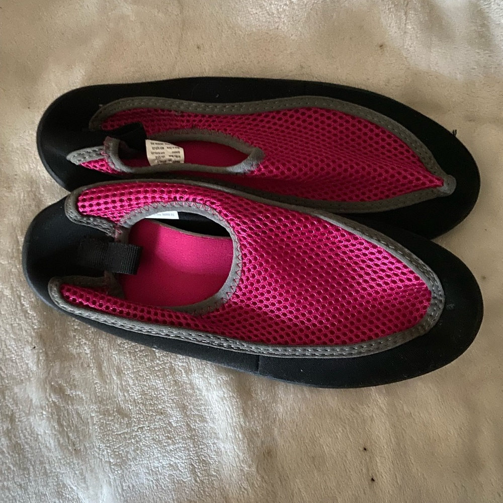 Water shoes